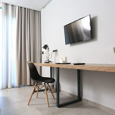 アパートホテル Tropical 4*