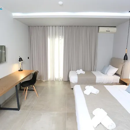 Tropical アパートホテル 4*