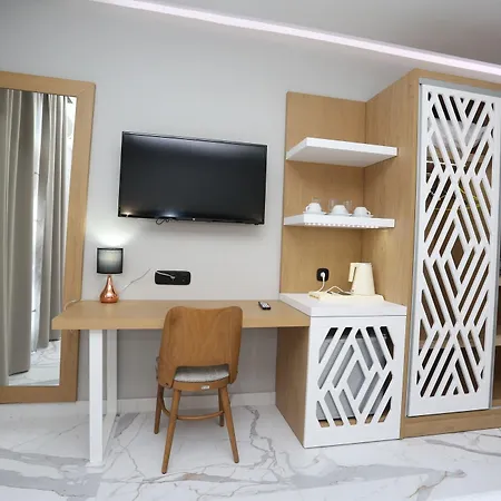Tropical Hotel apartamentowy Hanioti