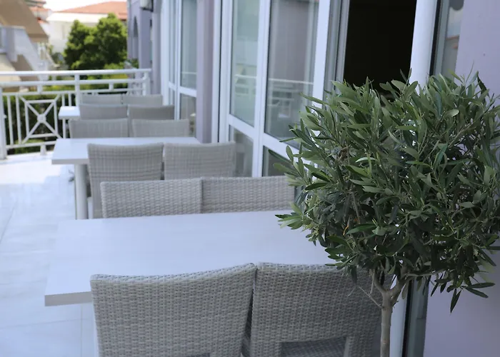 Tropical Hotel apartamentowy Hanioti