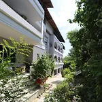 公寓式酒店 Tropical 卡尼奥提