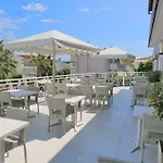 Tropical 4*