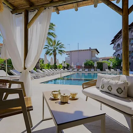 Tropical Apartahotel